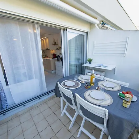 La Fregate-15 By Interhome * Le Grau-du-Roi